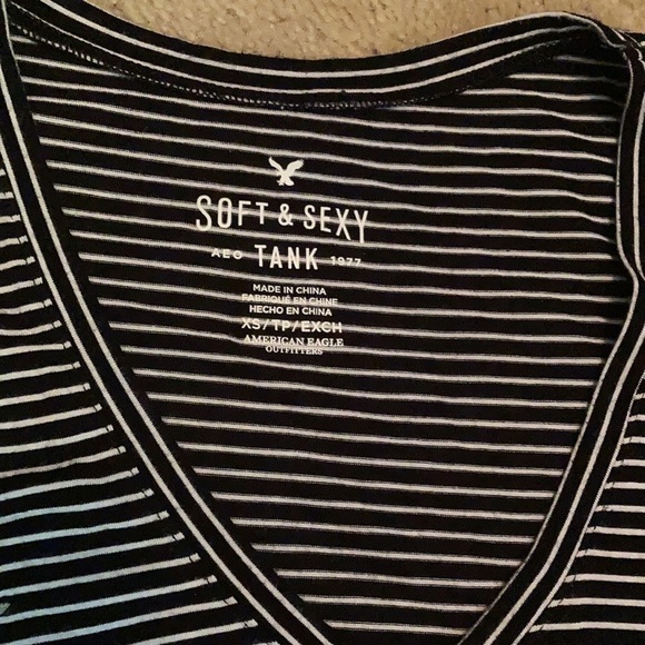 AEO embroidered tank top - Picture 3 of 3